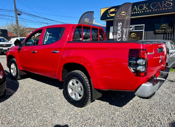 Mitsubishi L200 KATANA CRT 4x4 2023 - Imagen 4