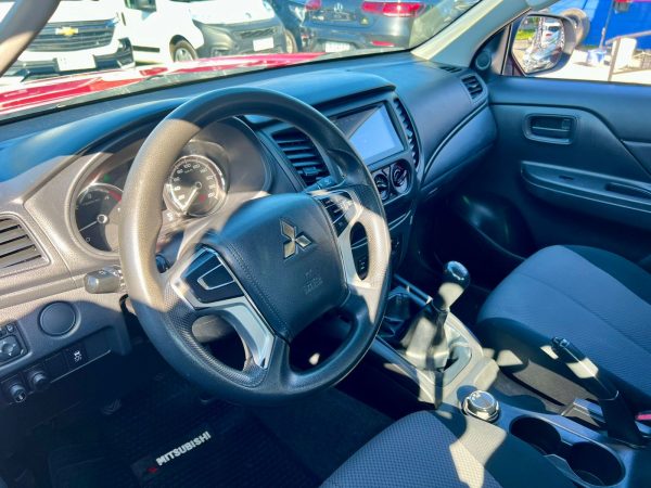 Mitsubishi L200 KATANA CRT 4x4 2023 - Imagen 5