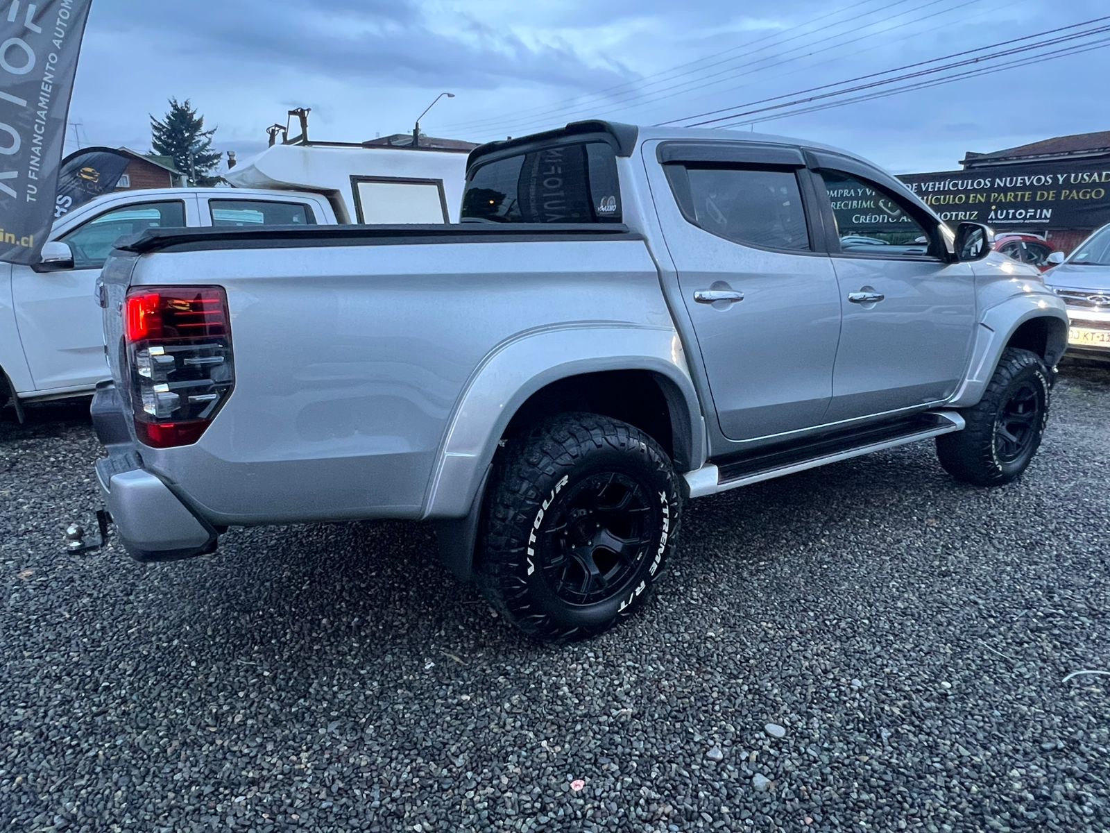Mitsubishi L200 DAKAR AUT 4x4 2020 - Imagen 4