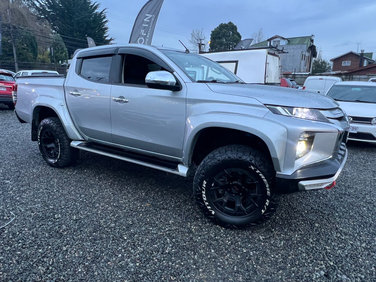 Mitsubishi L200 DAKAR AUT 4x4 2020 - Imagen 2