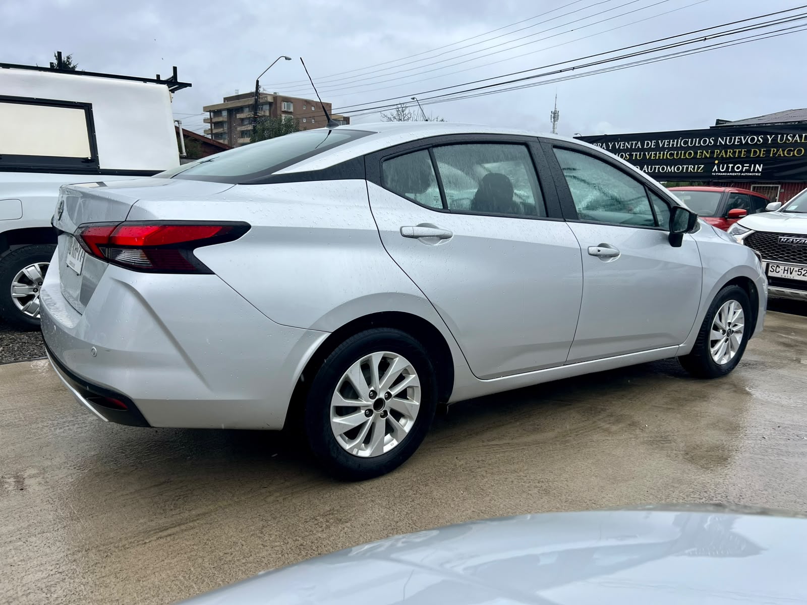 NISSAN VERSA AUTOMÁTICO 2024 - Imagen 3