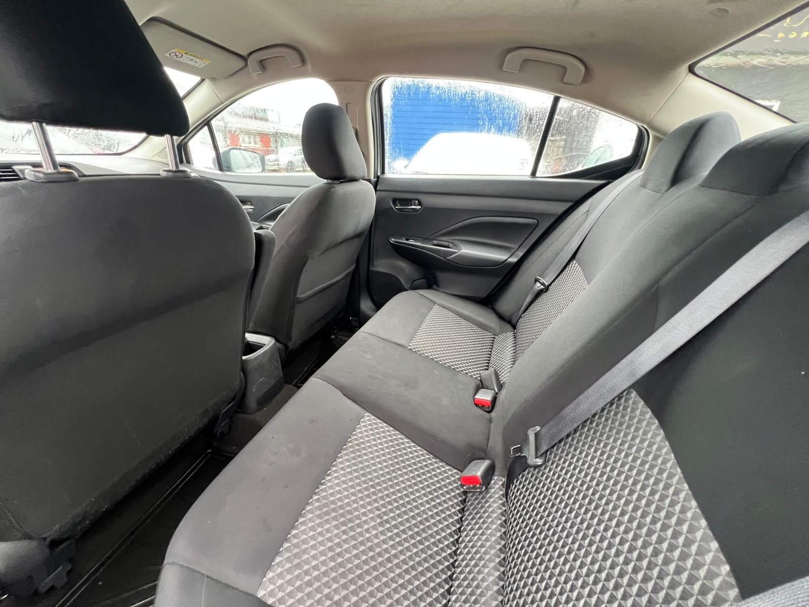 NISSAN VERSA AUTOMÁTICO 2024 - Imagen 9