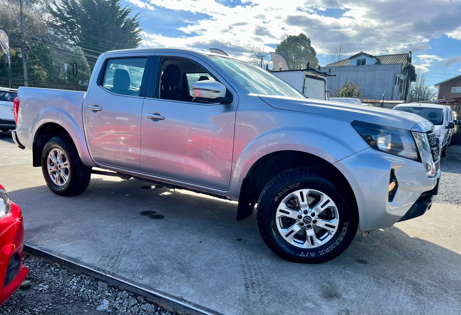 Nissan NAVARA XE 2024 - Imagen 2