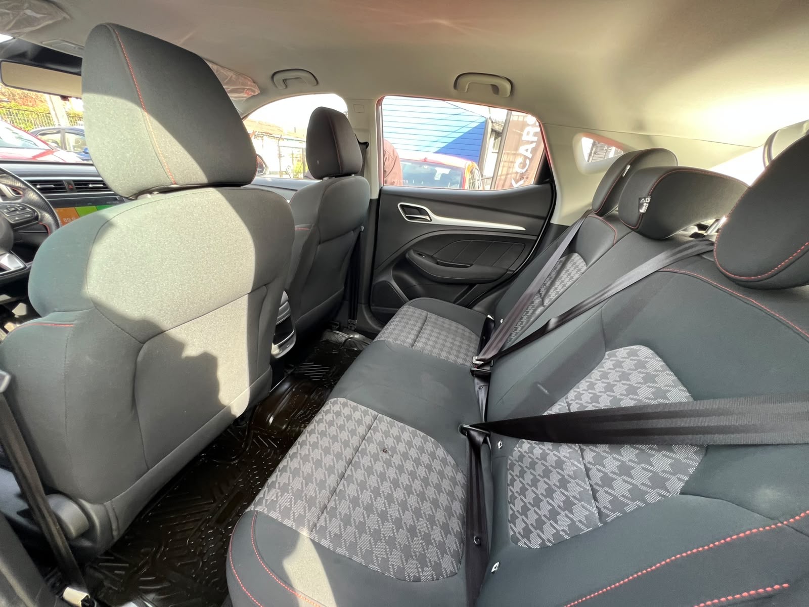 MG ZX 2022 - Imagen 8