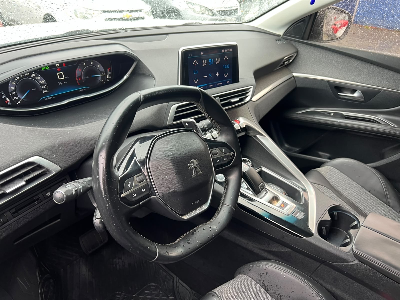 PEUGEOT 3008 DIESEL 1.6 ALLURE AUTOMÁTICO 2018 - Imagen 7