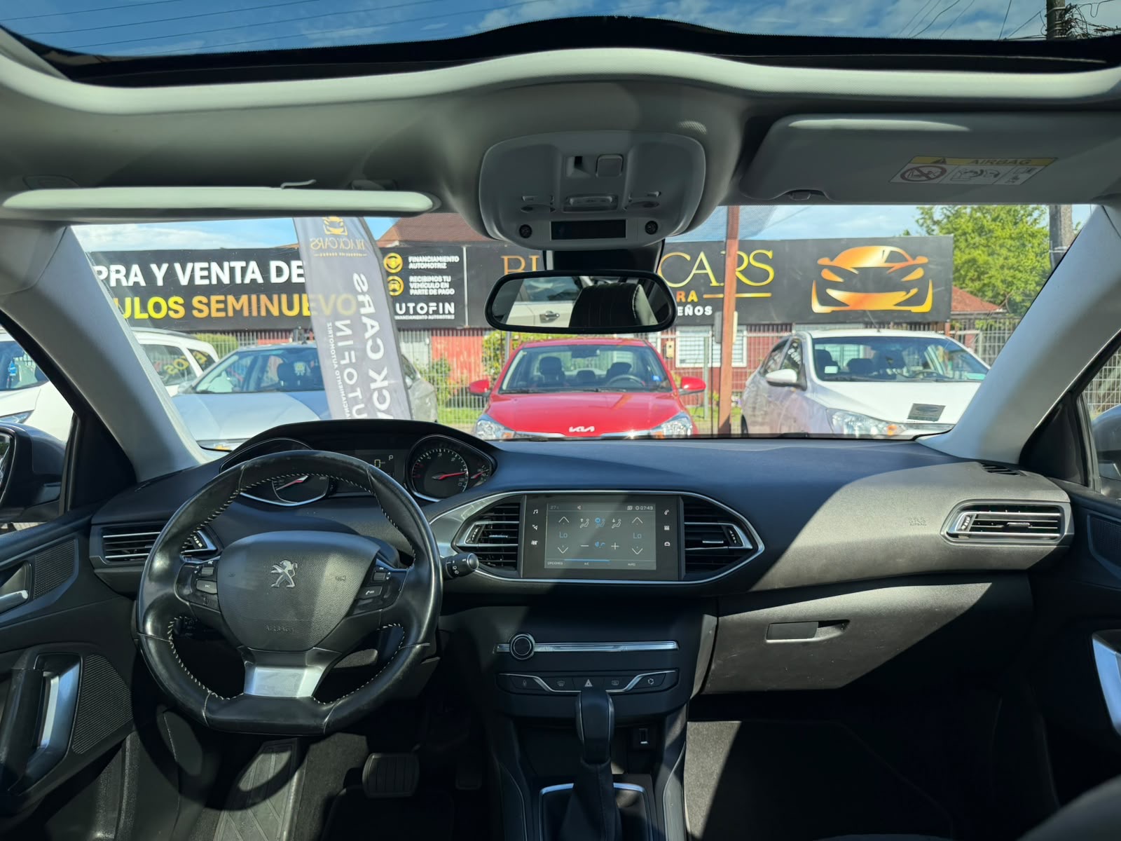 PEUGEOT 308 ALLURE HDI 1.6 AT 2018 - Imagen 12